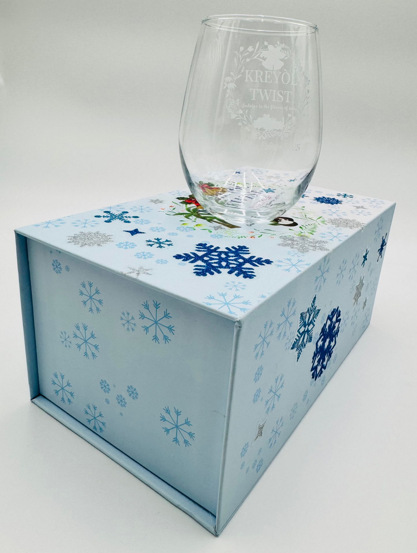 Kreyól Twist Gift box with limited edition holiday glass